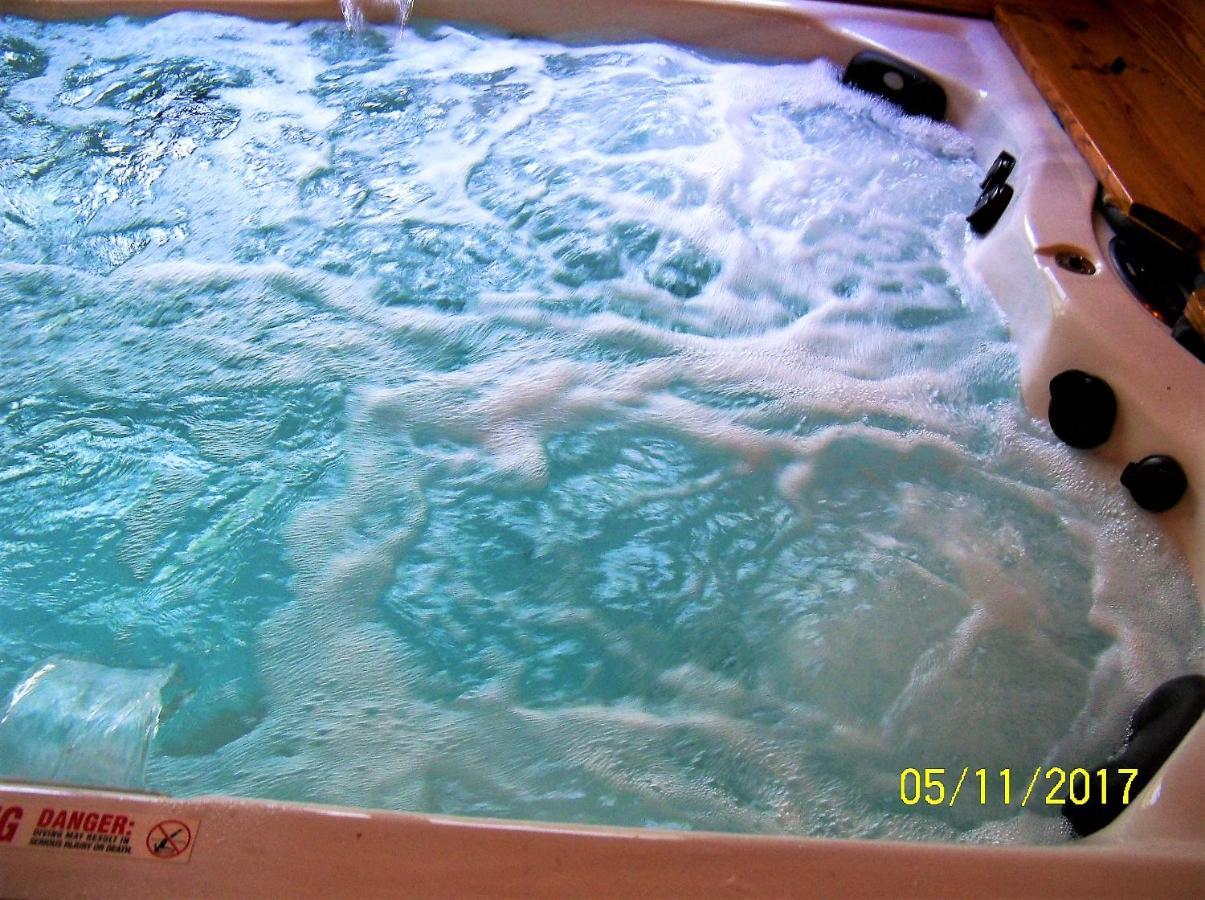 Private Log Cabin With Indoor Pool Sauna And Gym You Rent It All No One Else McAlpin Bagian luar foto